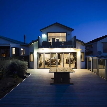 Villa The Waterfront Escape à New Plymouth Extérieur photo