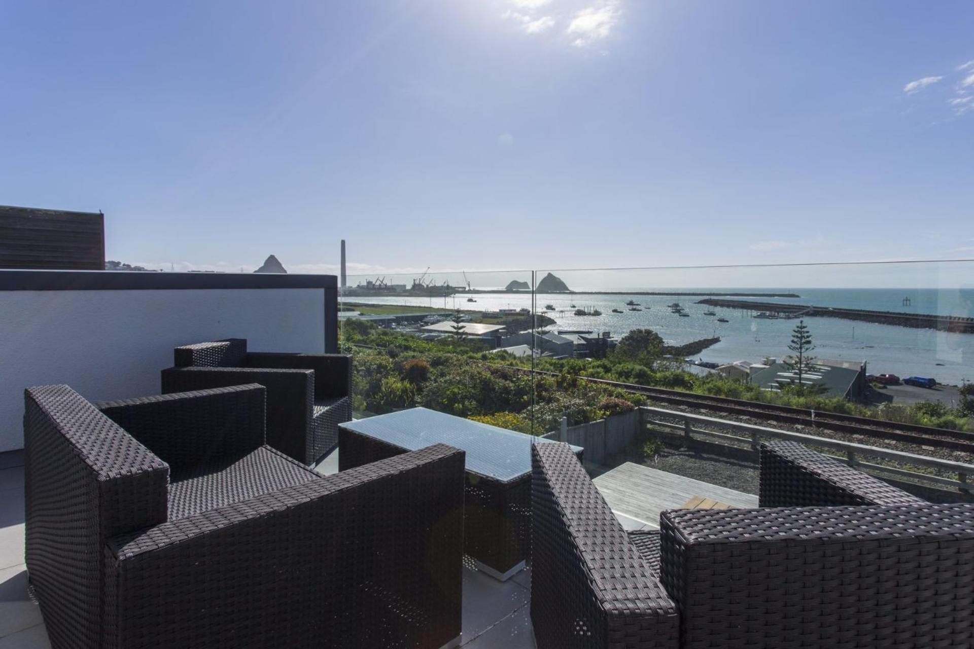Villa The Waterfront Escape à New Plymouth Extérieur photo